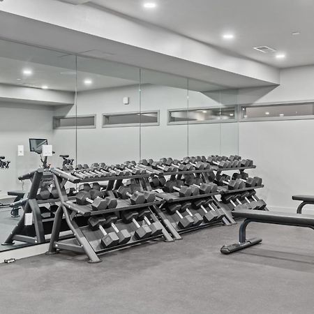 Skyline View, Pool, Gym, Balcony'S, Walk To Bway! Apartment แนชวิลล์ ภายนอก รูปภาพ