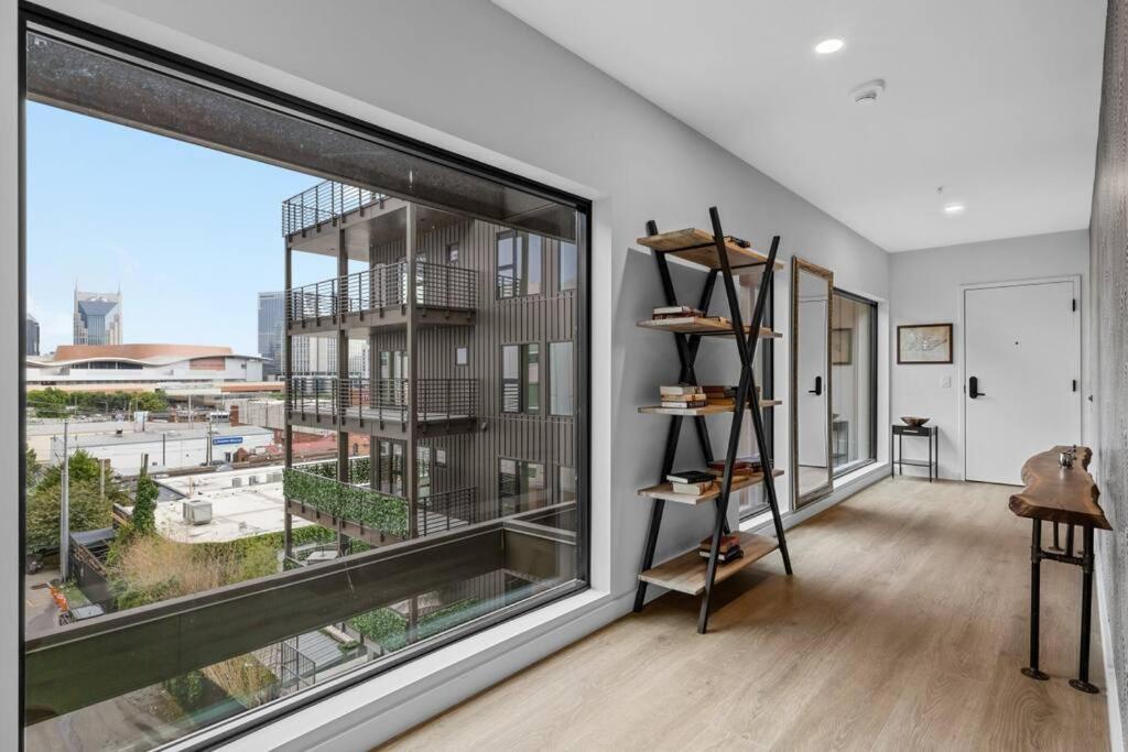 Skyline View, Pool, Gym, Balcony'S, Walk To Bway! Apartment แนชวิลล์ ภายนอก รูปภาพ